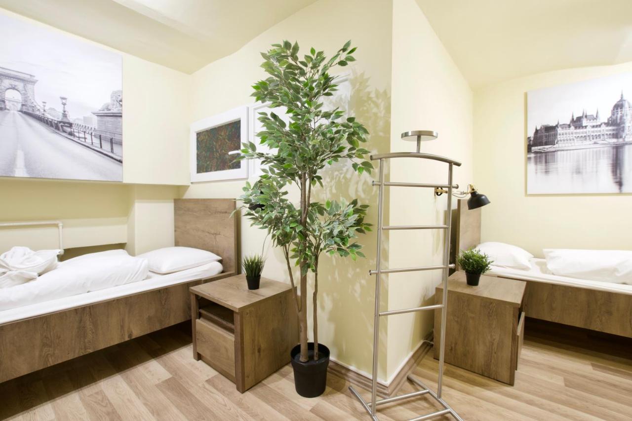 Budget Apartment by Hi5 - Zoltan street Boedapest Buitenkant foto