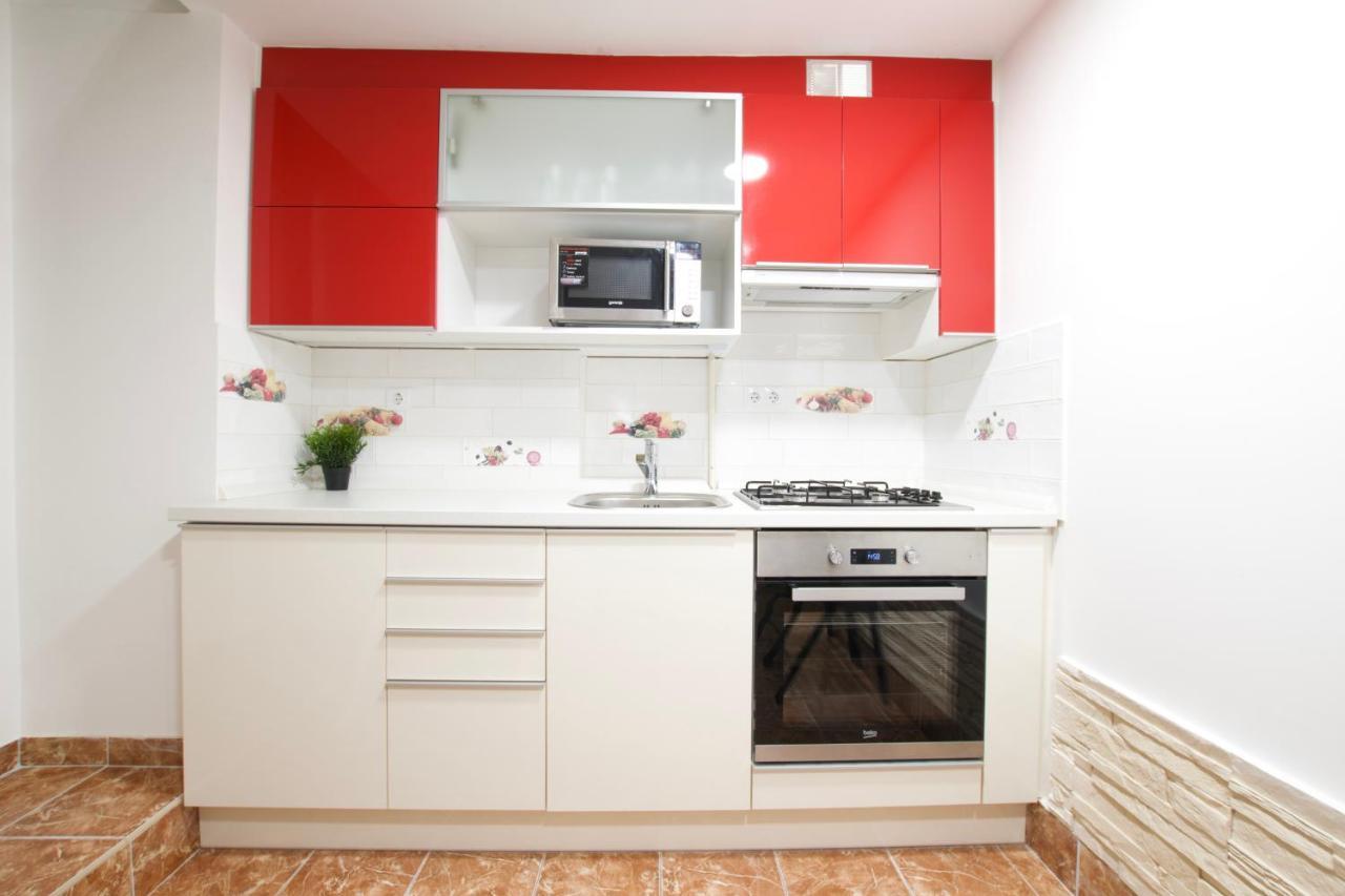Budget Apartment by Hi5 - Zoltan street Boedapest Buitenkant foto