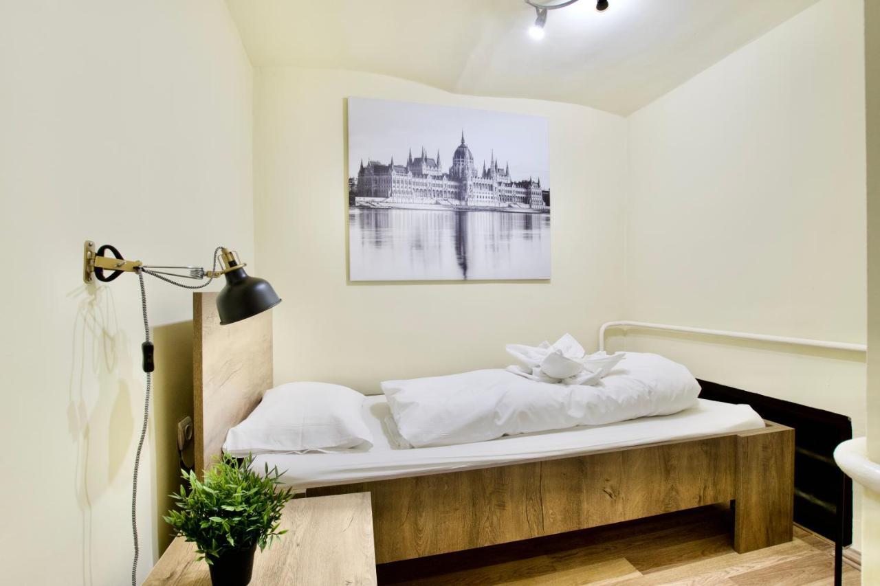 Budget Apartment by Hi5 - Zoltan street Boedapest Buitenkant foto