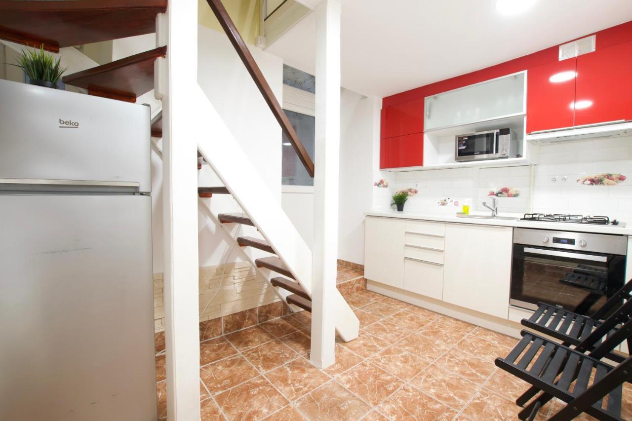 Budget Apartment by Hi5 - Zoltan street Boedapest Buitenkant foto