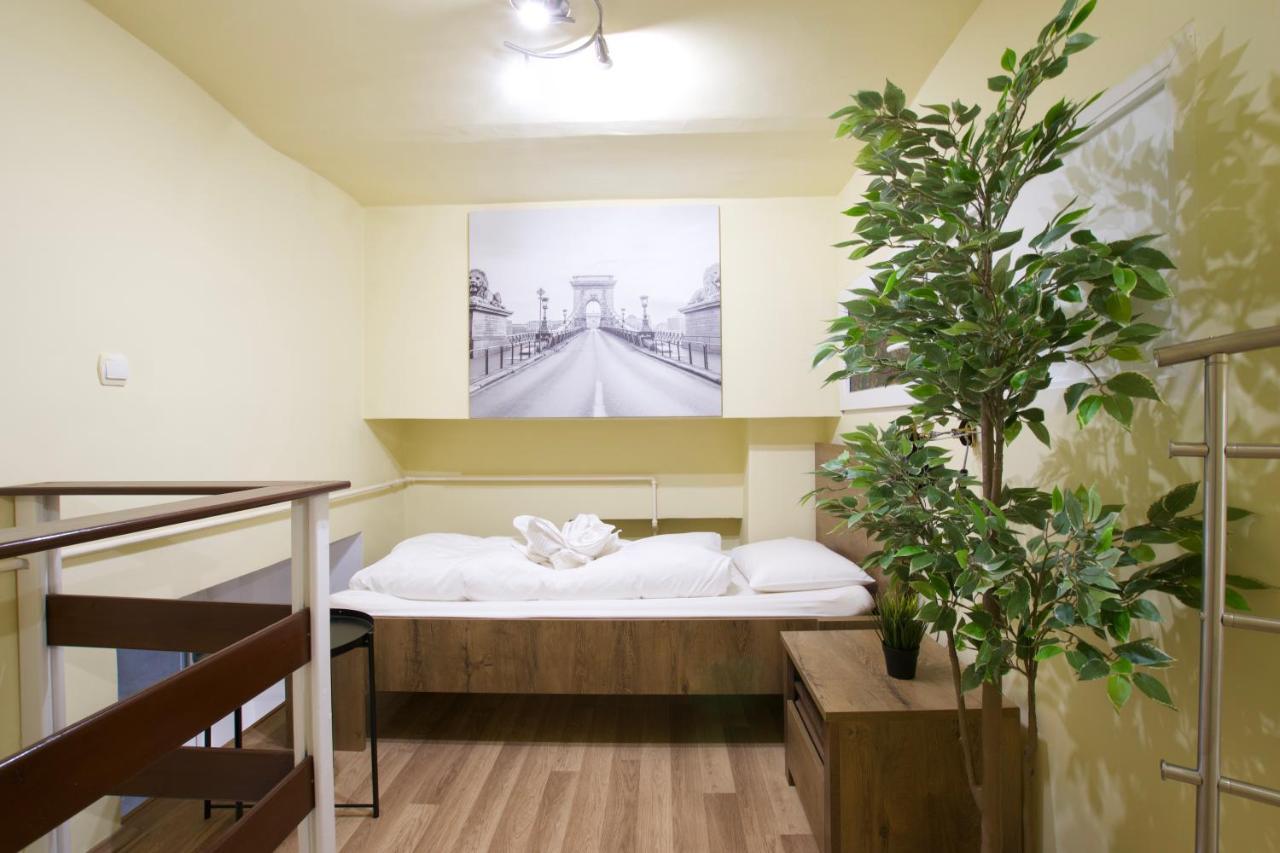 Budget Apartment by Hi5 - Zoltan street Boedapest Buitenkant foto